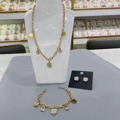 la joyería 3Pcs fijó amor pendiente de la circona cúbica de la pulsera de Crystal Stud Earrings Shiny Heart del collar del corazón