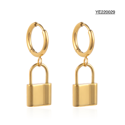 Pendientes de oro de acero inoxidable para mujer CE Pendientes colgantes de metal con cerradura vintage