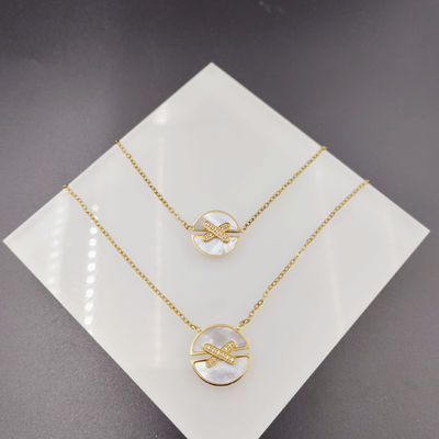 Nueva llegada Líneas de moda Nuevo oro color de acero inoxidable Arete, collar, brazalete para dama