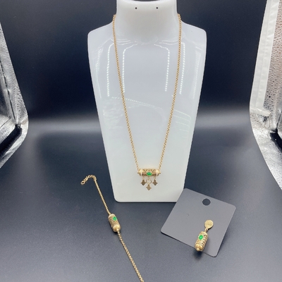 2024 Nuevos juegos de joyería de acero inoxidable impermeable de moda, oro 18K, regalo de lujo, al por mayor